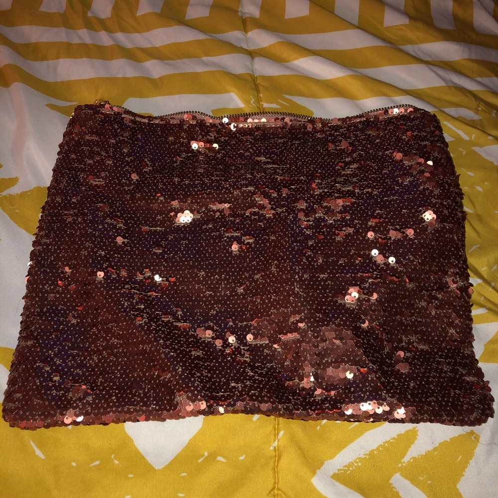Sequin clutch